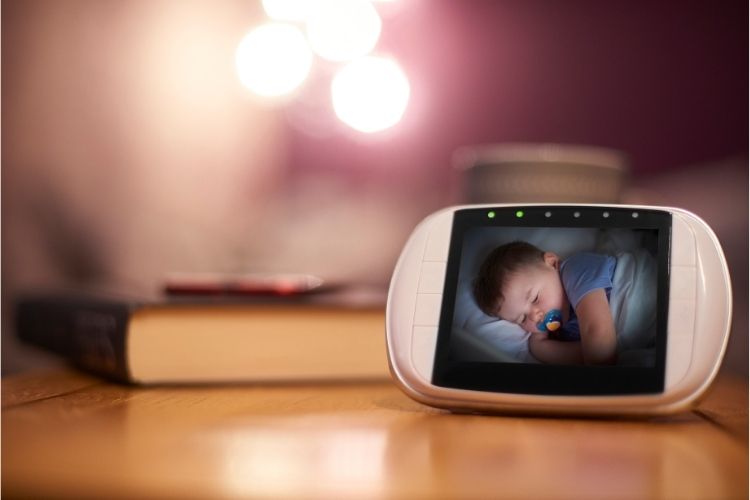 7 Best Baby Monitors Without Wifi (In-Depth Review)