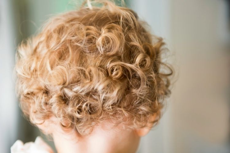 8 Signs Baby Will Have Curly Hair In The Future